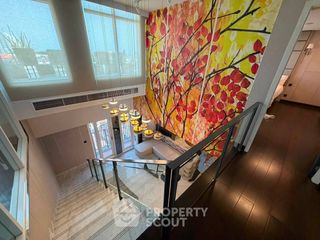 Condo en alquiler y en venta de 3 habitaciones en Yan Nawa, Bangkok