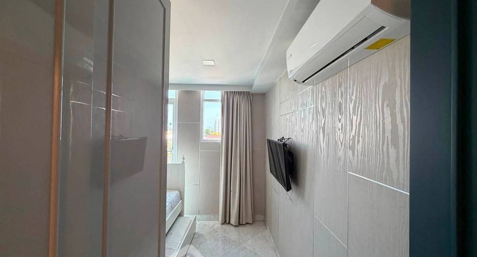 Condo en alquiler y en venta de 3 habitaciones en Yan Nawa, Bangkok
