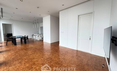 Wohnung zum Kauf mit 2 Zimmer in Sathon, Bangkok