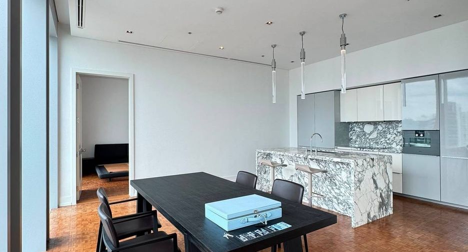 For sale 2 bedrooms condo in Sathon, Bangkok