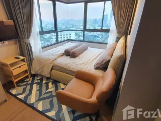 Condo en alquiler de 2 habitaciones en Phra Khanong, Bangkok