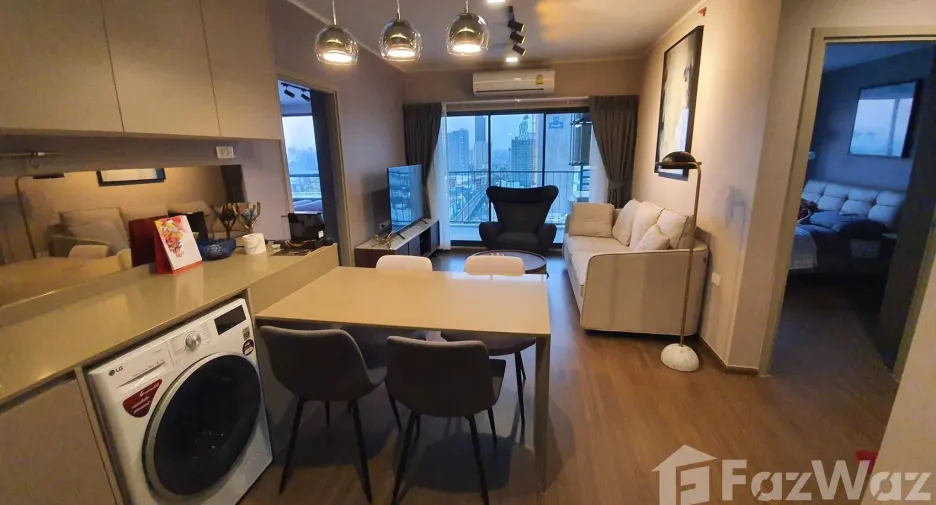 Condo en alquiler de 2 habitaciones en Phra Khanong, Bangkok