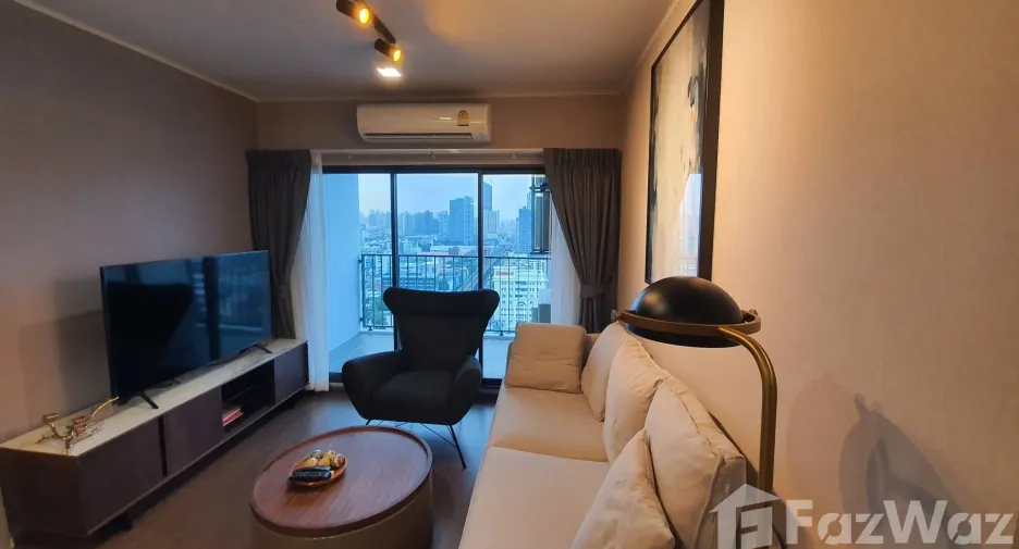 Condo en alquiler de 2 habitaciones en Phra Khanong, Bangkok