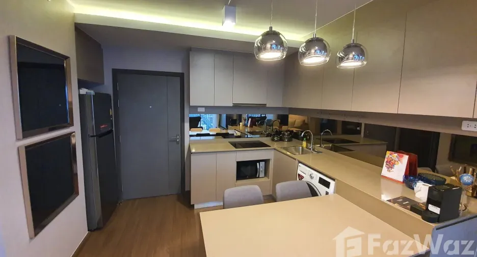 Condo en alquiler de 2 habitaciones en Phra Khanong, Bangkok