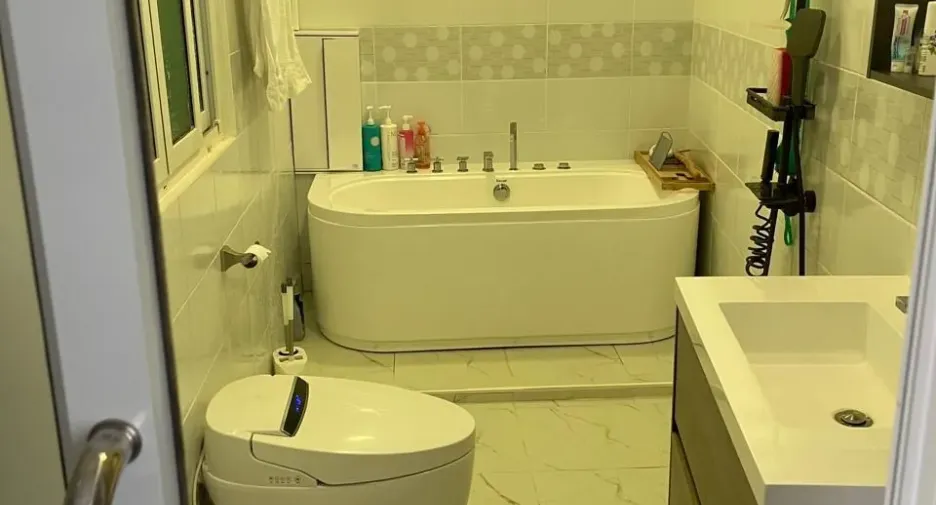 For sale 4 bedrooms house in Mueang Phuket, Phuket