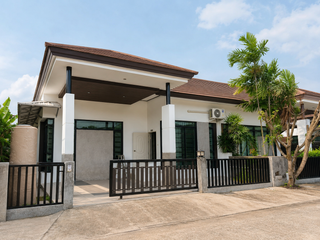 Haus zur Miete mit 3 Zimmer in Mueang Phuket, Phuket