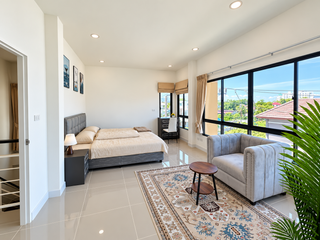 For rent 6 bedrooms villa in Cha Am, Phetchaburi