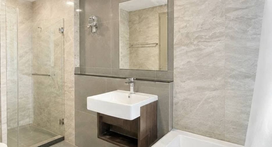 Condo en alquiler de 2 habitaciones en Watthana, Bangkok