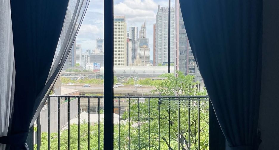 Condo en venta de 2 habitaciones en Huai Khwang, Bangkok