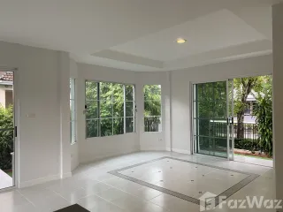 À vendre et à louer 3 chambres maison à Lat Krabang, Bangkok