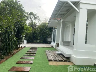 À vendre et à louer 3 chambres maison à Lat Krabang, Bangkok
