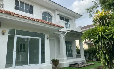 À vendre et à louer 3 chambres maison à Lat Krabang, Bangkok