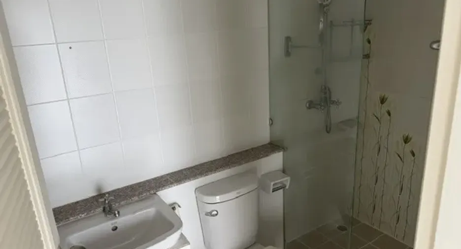 Haus zum Kauf mit 3 Zimmer in Khlong Sam Wa, Bangkok