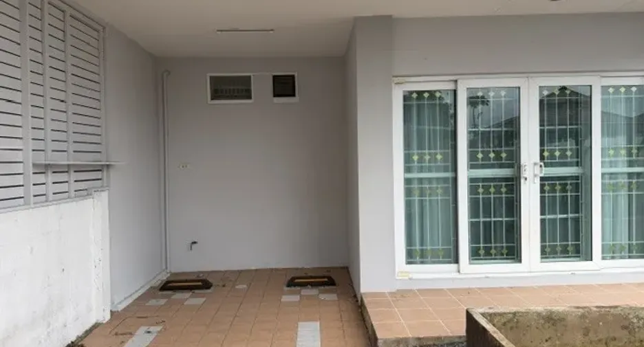 Haus zum Kauf mit 3 Zimmer in Khlong Sam Wa, Bangkok