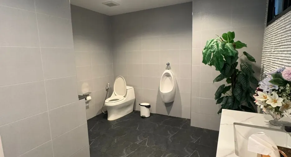 Haus zum Kauf mit 4 Zimmer in Bang Khae, Bangkok