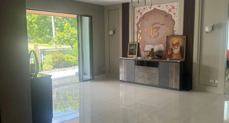 Haus zum Kauf mit 4 Zimmer in Bang Khae, Bangkok