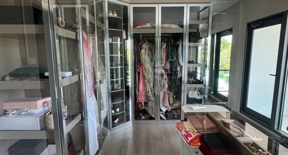 Haus zum Kauf mit 4 Zimmer in Bang Khae, Bangkok