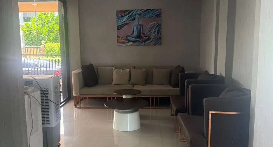 Haus zum Kauf mit 4 Zimmer in Bang Khae, Bangkok