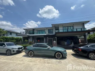 Haus zum Kauf mit 4 Zimmer in Bang Khae, Bangkok