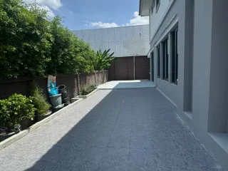 Haus zum Kauf mit 4 Zimmer in Bang Khae, Bangkok