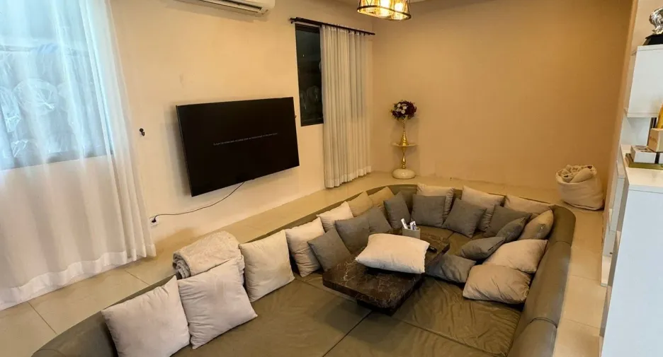 Haus zum Kauf mit 4 Zimmer in Bang Khae, Bangkok