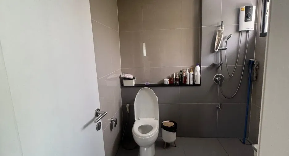 Haus zum Kauf mit 4 Zimmer in Bang Khae, Bangkok