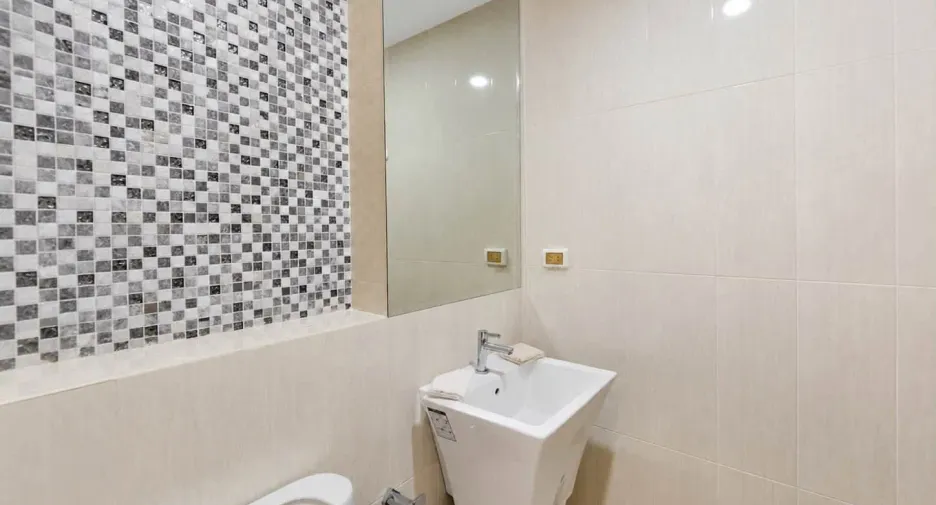 For rent 1 Beds condo in Huai Khwang, Bangkok