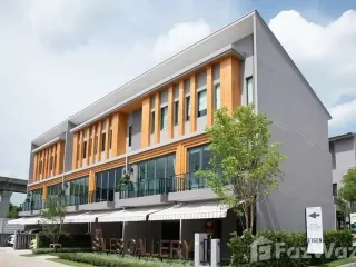 For sale 3 bedrooms townhouse in Prawet, Bangkok