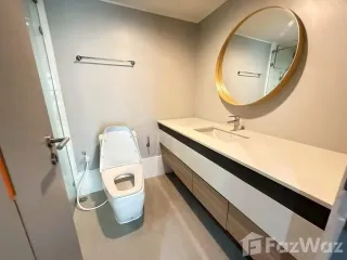 Condo en alquiler de 3 habitaciones en Watthana, Bangkok