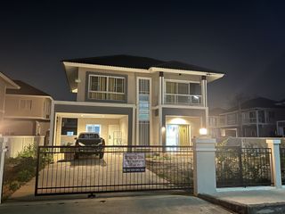 For sale 3 bedrooms house in San Kamphaeng, Chiang Mai