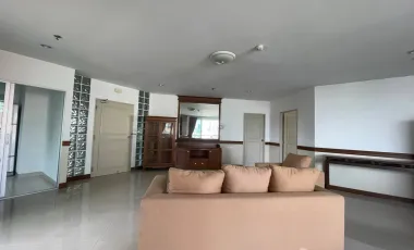 À louer 3 chambres appartement à Khlong Toei, Bangkok