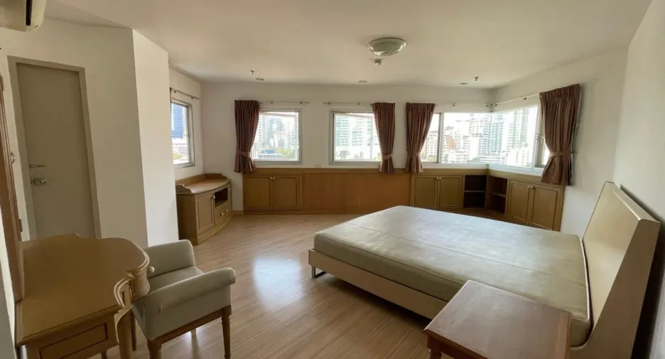 À louer 3 chambres appartement à Khlong Toei, Bangkok