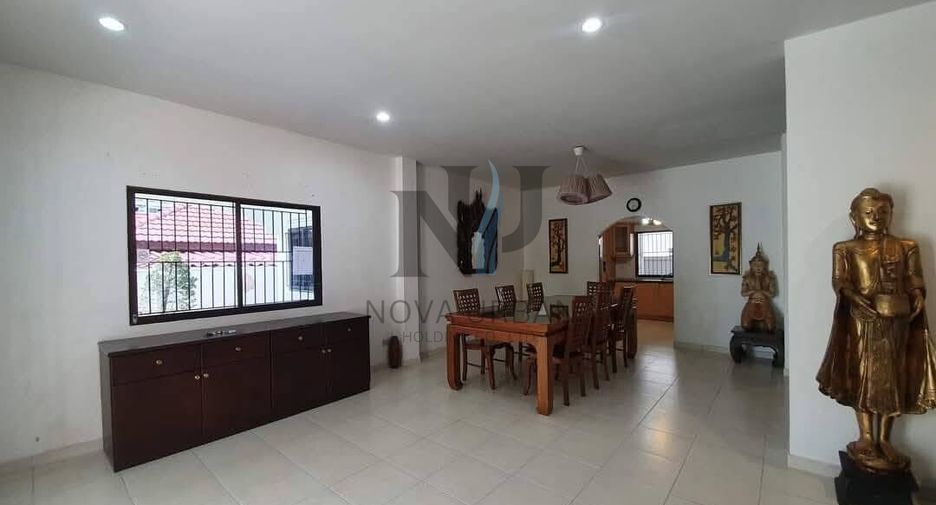 For rent 4 bedrooms house in Jomtien, Pattaya