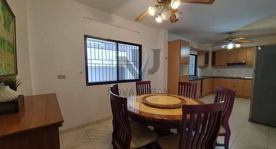 For rent 4 bedrooms house in Jomtien, Pattaya