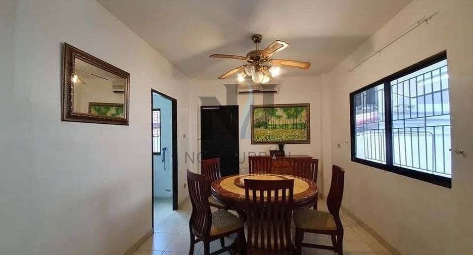 For rent 4 bedrooms house in Jomtien, Pattaya