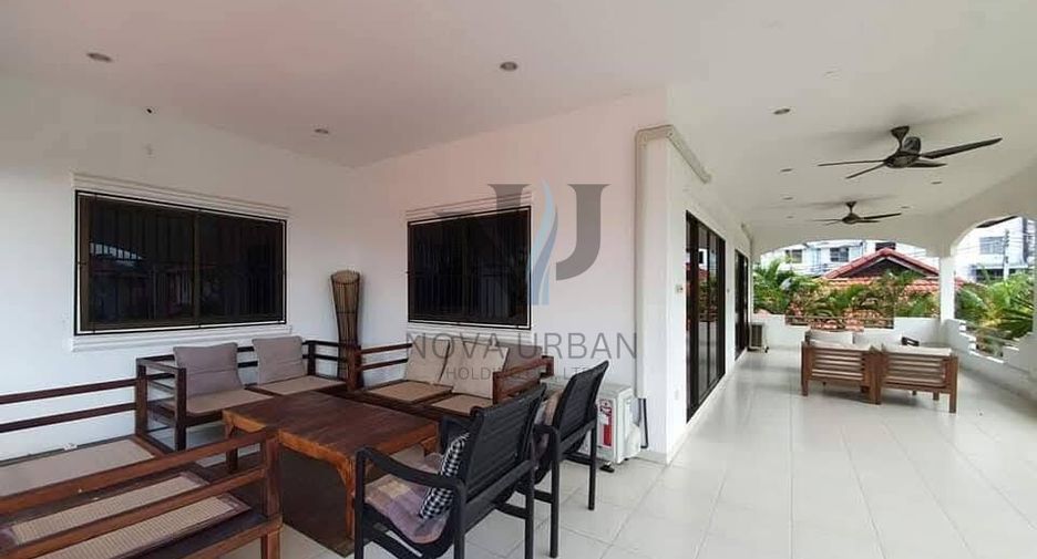For rent 4 bedrooms house in Jomtien, Pattaya