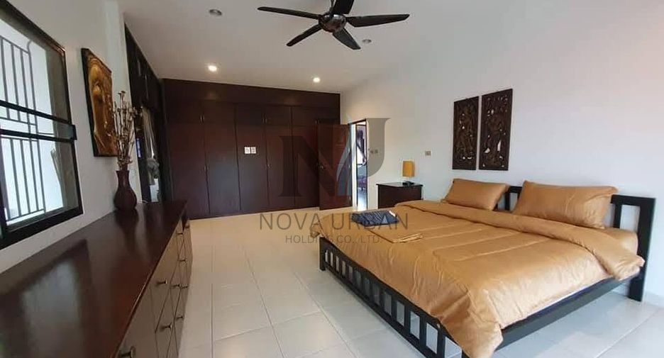 For rent 4 bedrooms house in Jomtien, Pattaya