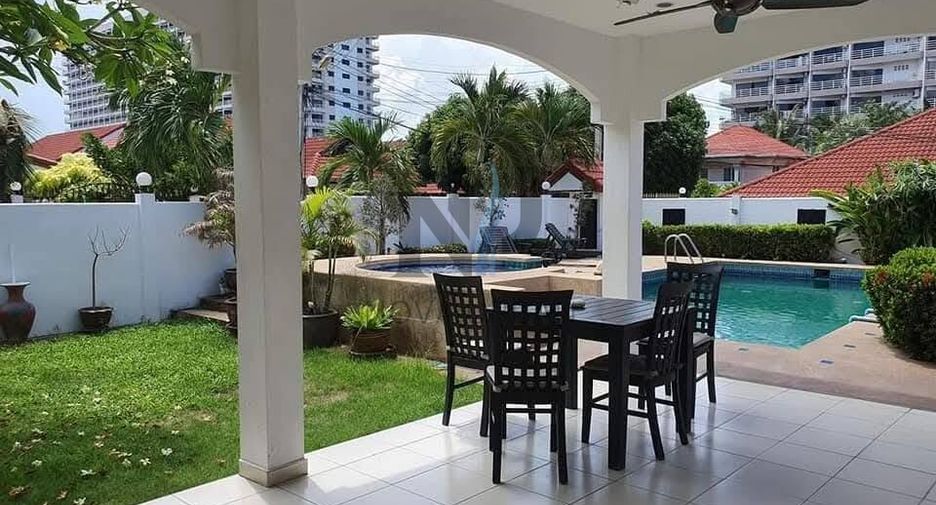 For rent 4 bedrooms house in Jomtien, Pattaya