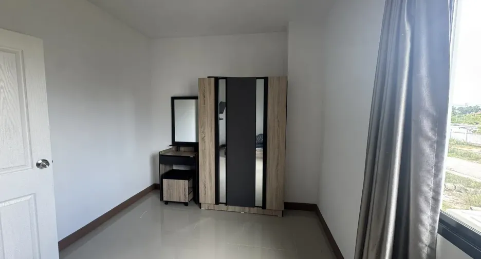 For rent 3 bedrooms townhouse in Cha Am, Phetchaburi