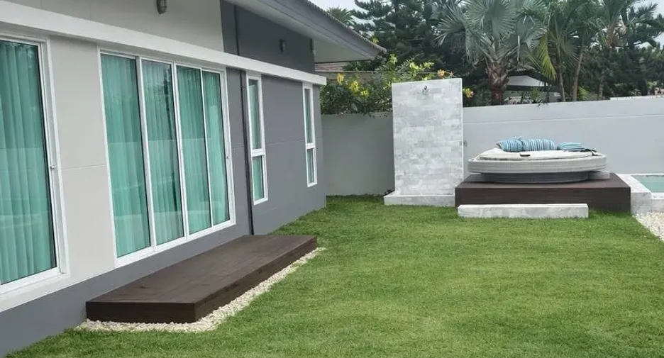 For rent 3 bedrooms villa in Bang Lamung, Chonburi