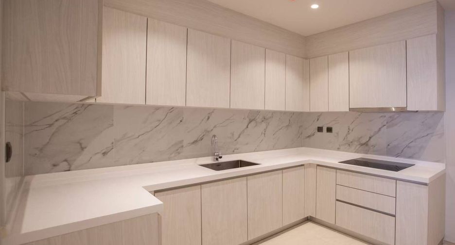 For sale 3 bedrooms condo in Pathum Wan, Bangkok