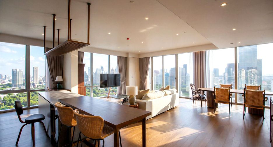 For sale 3 bedrooms condo in Pathum Wan, Bangkok