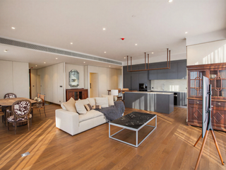 For sale 3 bedrooms condo in Pathum Wan, Bangkok