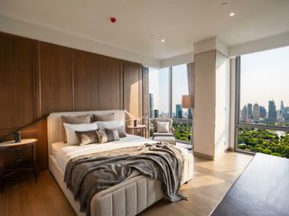 For sale 3 bedrooms condo in Pathum Wan, Bangkok