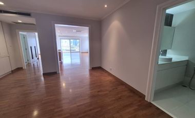 For rent 4 bedrooms condo in Sathon, Bangkok