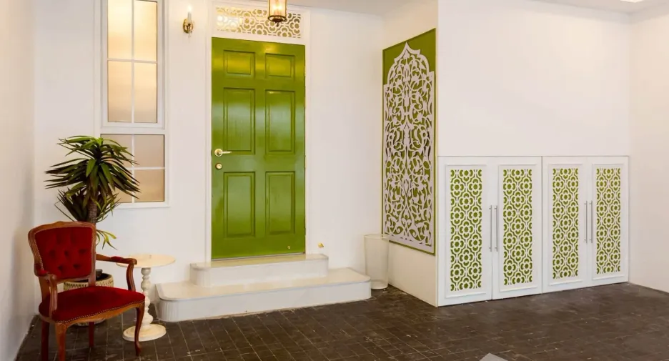 For rent 3 bedrooms townhouse in Lat Phrao, Bangkok