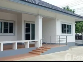 Haus zur Miete mit 4 Zimmer in Saraphi, Chiang Mai