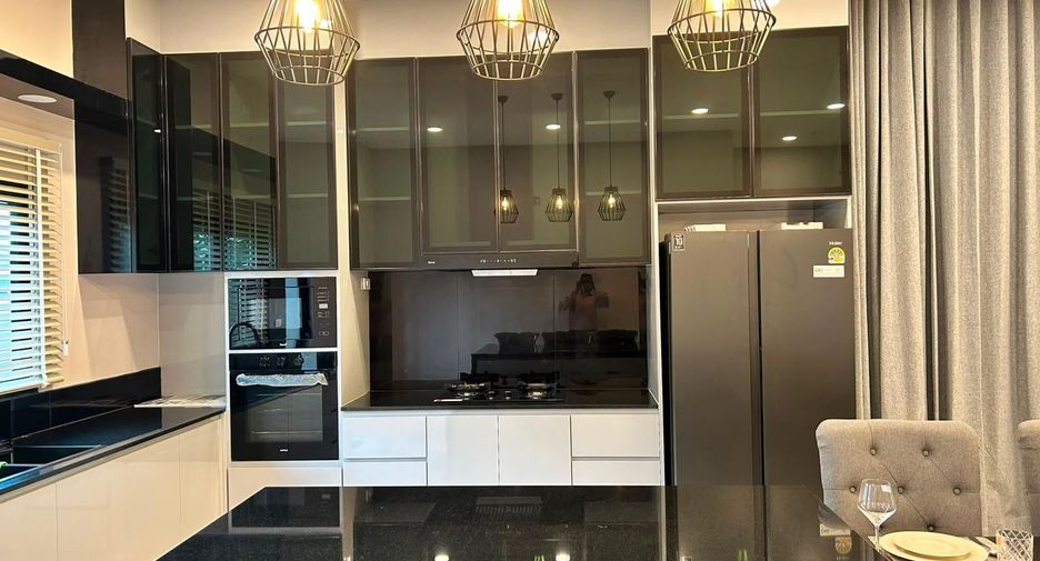 À vendre 3 chambres villa à Bang Lamung, Chonburi