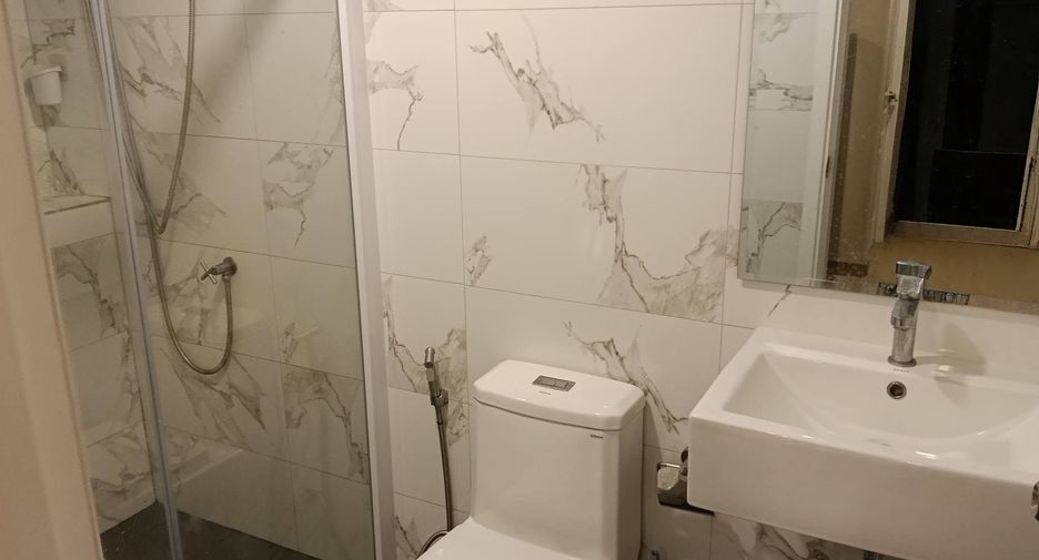 Аренда 2 спальни кондо в Si Racha, Чонбури