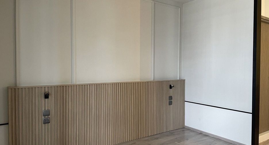 For sale 3 bedrooms condo in Watthana, Bangkok